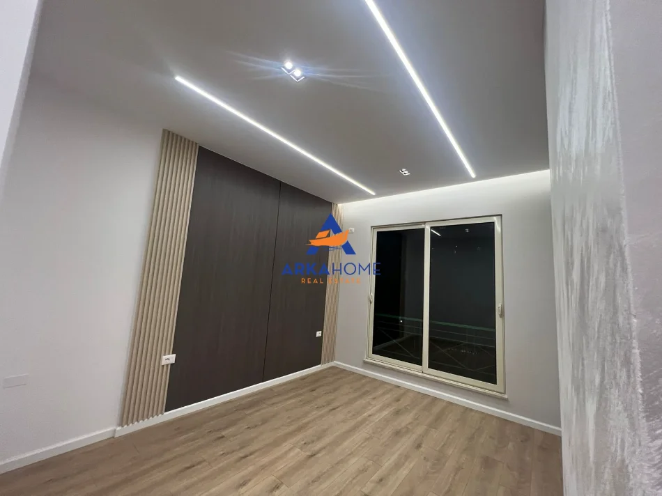 Tirane, shitet apartament 2+1+Ballkon Kati 2, 76 m² 125.000 € 