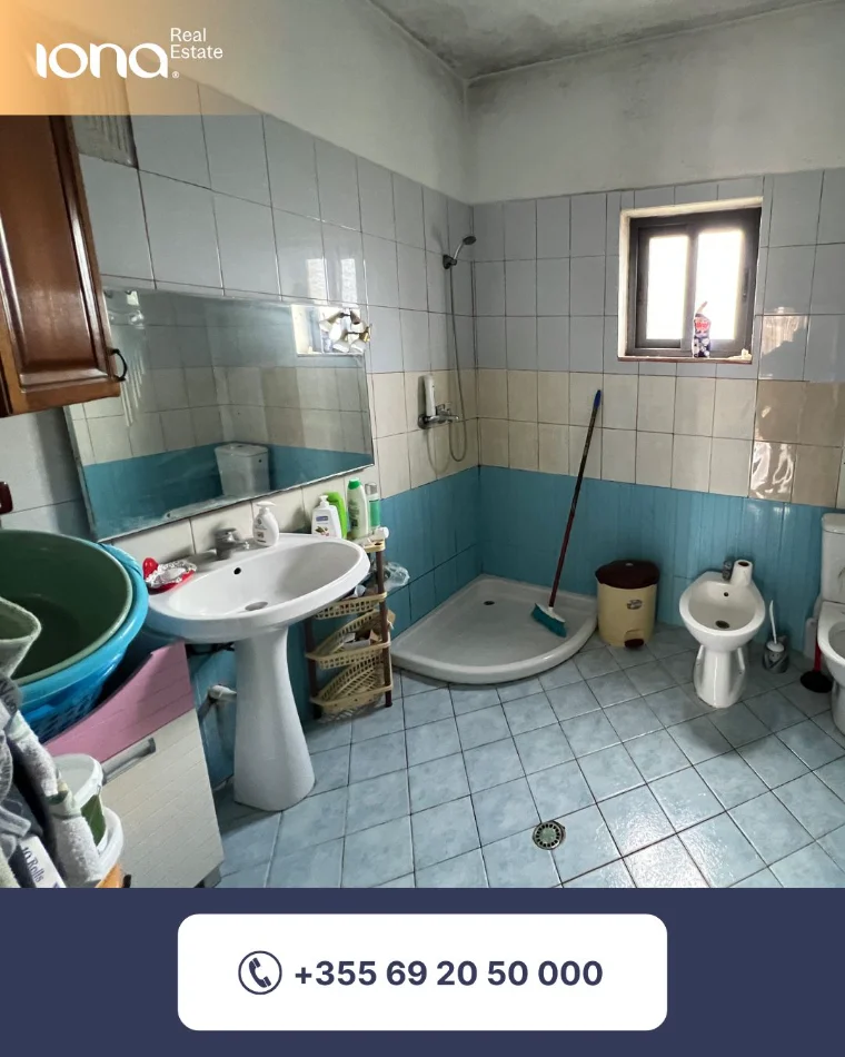 Golem, shitet Vile , 1.000 m² 140.000 € (në qendër të Golemit)