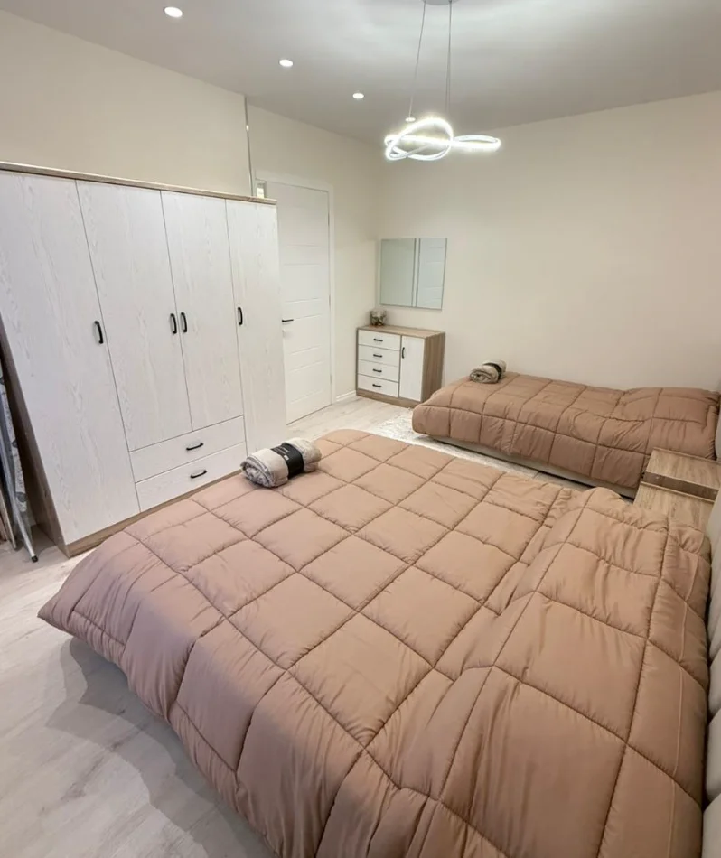 Tirane, jepet me qera 1+1 , 75 m² 750 € 