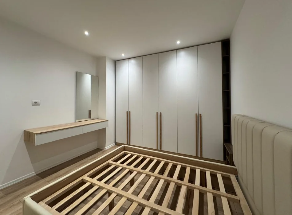 Tirane, shitet apartament 1+1 , 67 m² 175.000 € 