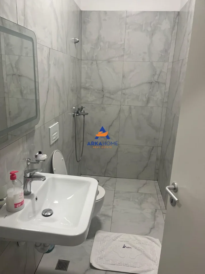 Tirane, shitet apartament 2+1+Ballkon Kati 3, 94 m² 253.000 € 