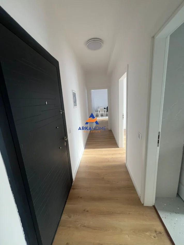 Tirane, jepet me qera apartament 2+1+Ballkon Kati 1, 110 m² 700 € 