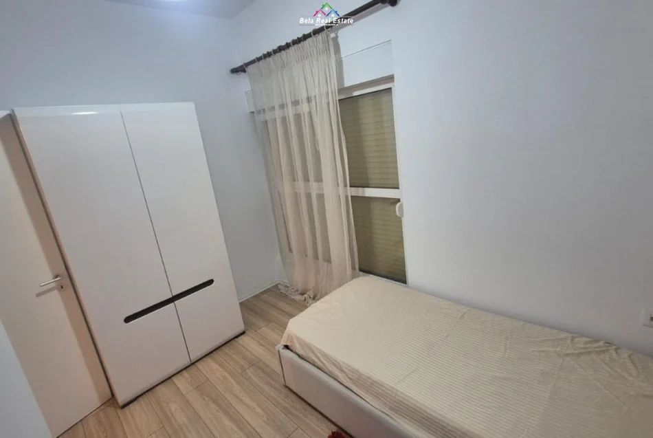 Tirane, jepet me qera apartament 2+1 Kati 3, 90 m² 550 € (Rruga Pasho Hysa)