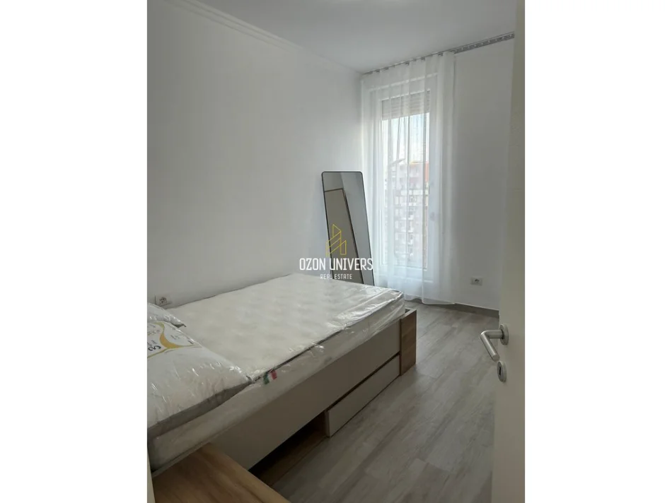 Tirane, jepet me qera apartament 2+1+Ballkon Kati 6, 90 m² 900 € (Ish Stacioni i Trenit)