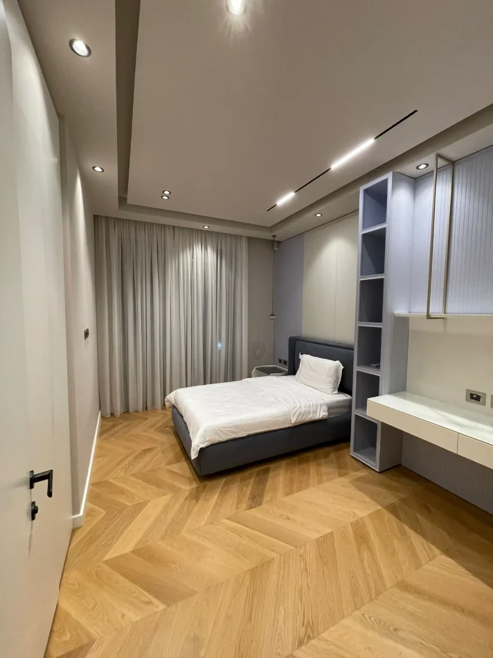 Tirane, shitet Vile 2 Katshe , 300 m² (Mandarin Residence)