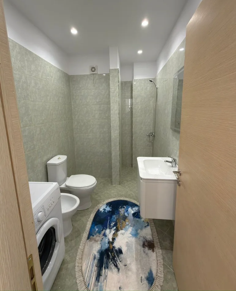 Tirane, shitet apartament 1+1 , 59 m² 125.000 € 