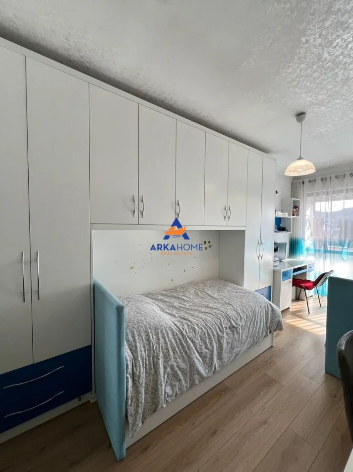 Tirane, shitet apartament 3+1+Ballkon Kati 6, 118 m² 210.000 € 