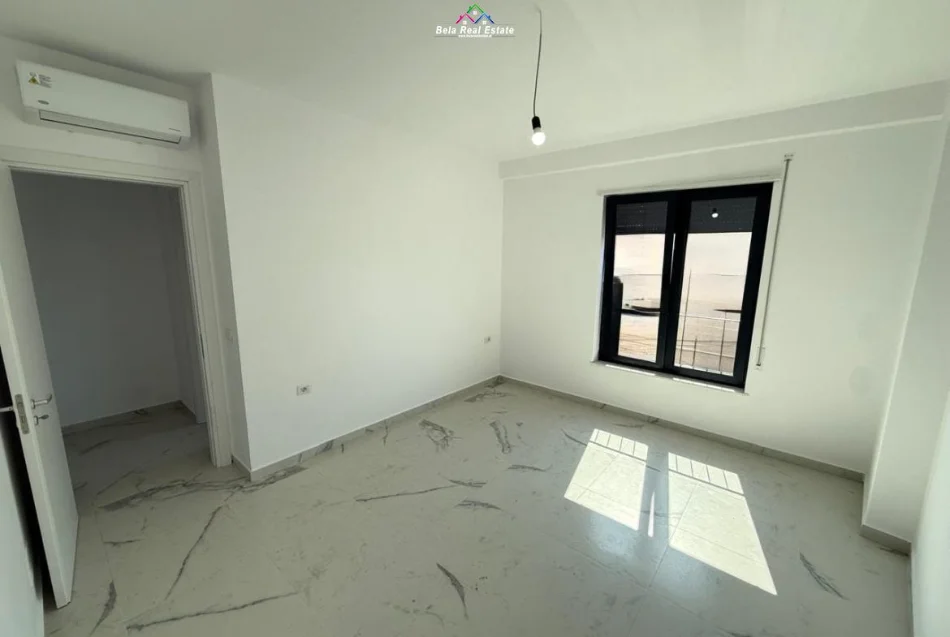 Tirane, jepet me qera zyre Kati 4, 92 m² 890 € (Rruga Karl Gega)