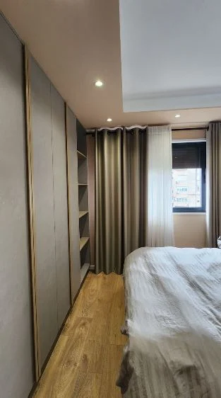 Tirane, shitet apartament 2+1+Ballkon Kati 3, 118 m² 370.000 € 