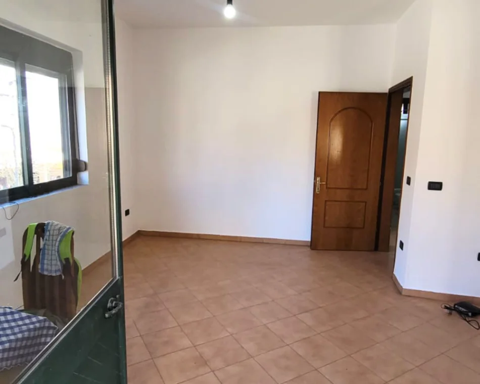 Kavaje, shitet apartament 2+1+Aneks+Ballkon Kati 3, 194 m² 250.000 € 