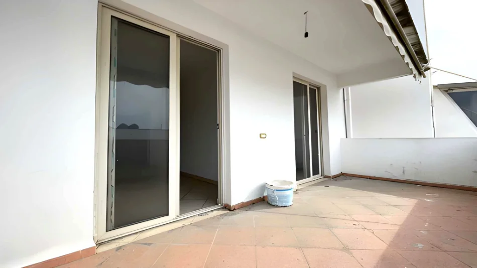 Durres, shitet apartament 1+1 Kati 8, 74 m² 63.410 € (Prane Kazazit)