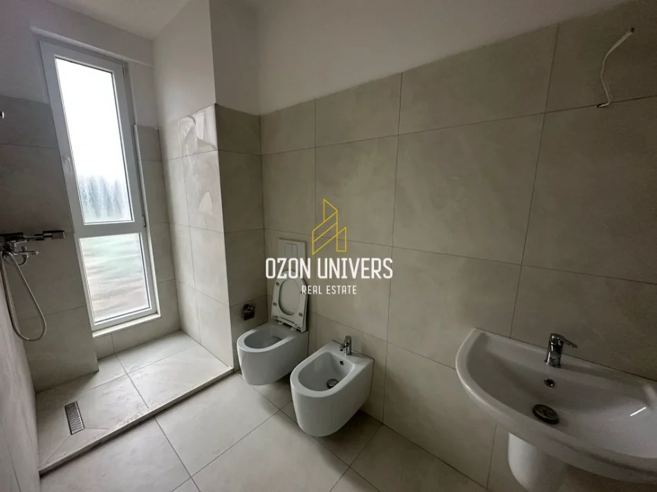 Tirane, jepet me qera apartament 2+1+Ballkon Kati 4, 95 m² 700 € (Rruga Siri Kodra)