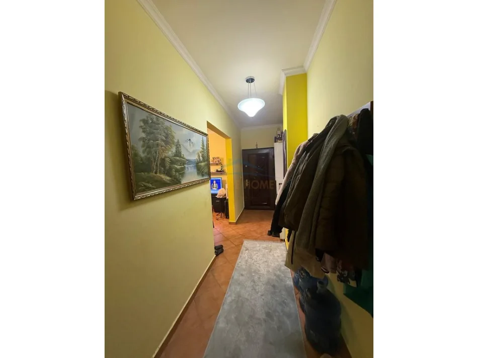 Tirane, shitet apartament 2+1 Kati 3, 93 m² 174.000 € (Kodra e Diellit)