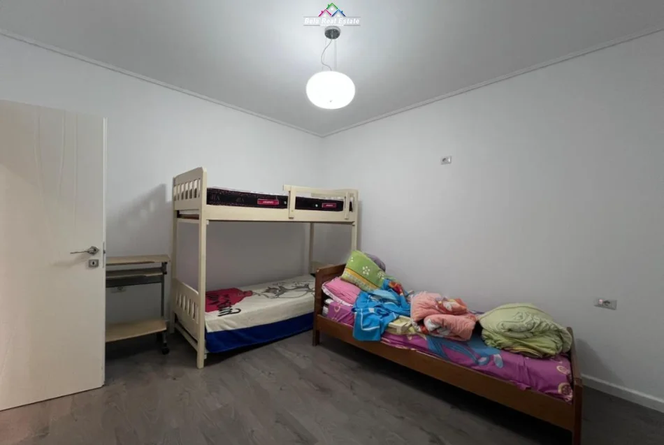 Tirane, jepet me qera Vile 3 Katshe , 500 m² 1.500 € (Rruga Iljaz Cerga)