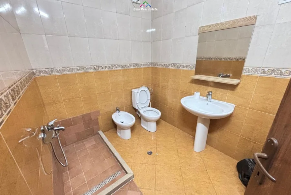 Tirane, shes apartament 2+1 Kati 6, 126 m² 330.000 € (Rruga e Kosovareve)