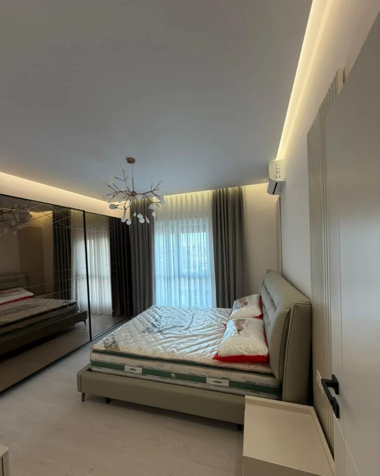 Tirane, jepet me qera apartament 1+1 , 80 m² 800 € 