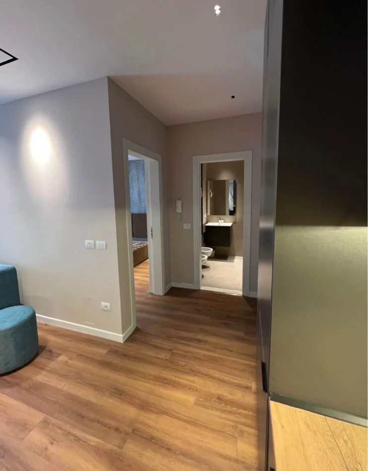 Tirane, shitet apartament 1+1 , 66 m² 180.000 €