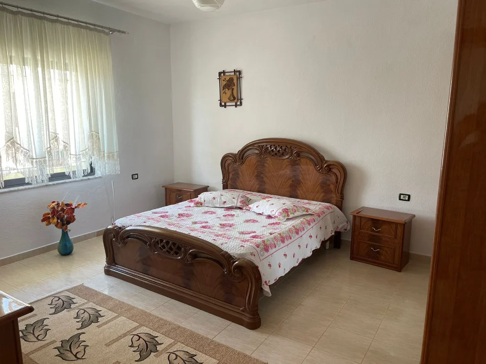 Tirane, jepet me qera apartament 2+1+Ballkon Kati 2, 100 m² 400 € (Astir)