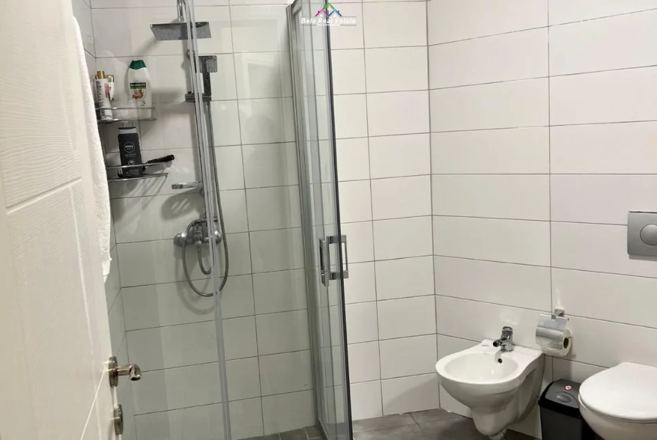 Tirane, shitet apartament 2+1+Ballkon Kati 4, 85 m² 175.000 € (Prane Kompleksit Grand Galery)