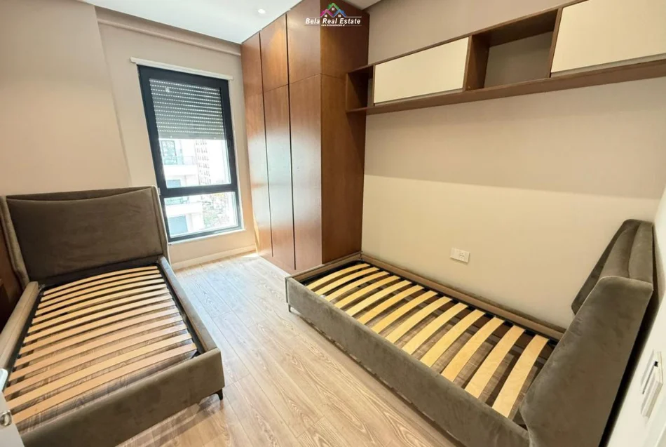 Tirane, jepet me qera apartament 2+1 Kati 4, 106 m² 850 € (tek kompleksi Erli)