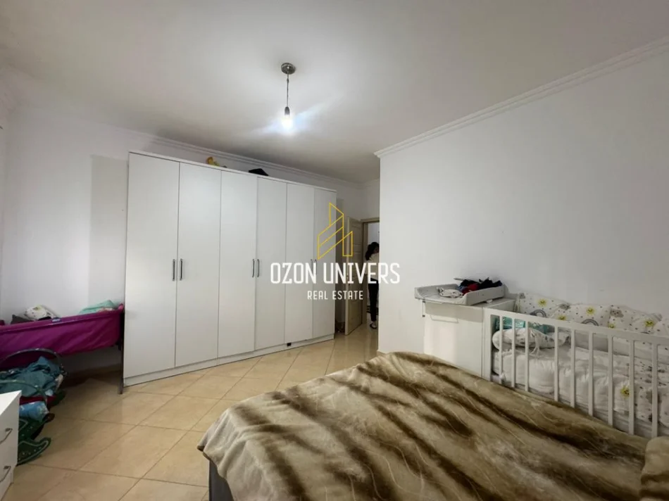 Tirane, jepet me qera apartament 2+1+Ballkon Kati 2, 115 m² 500 € (Fresk)