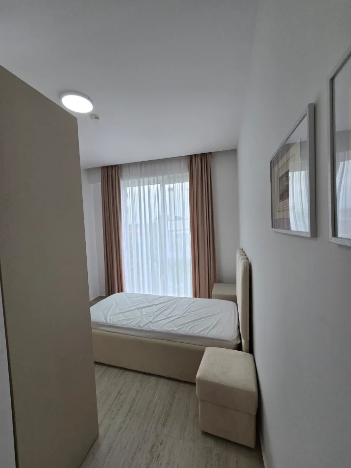 Tirane, jepet me qera apartament 1+1 , 120 m² 1.450 € 
