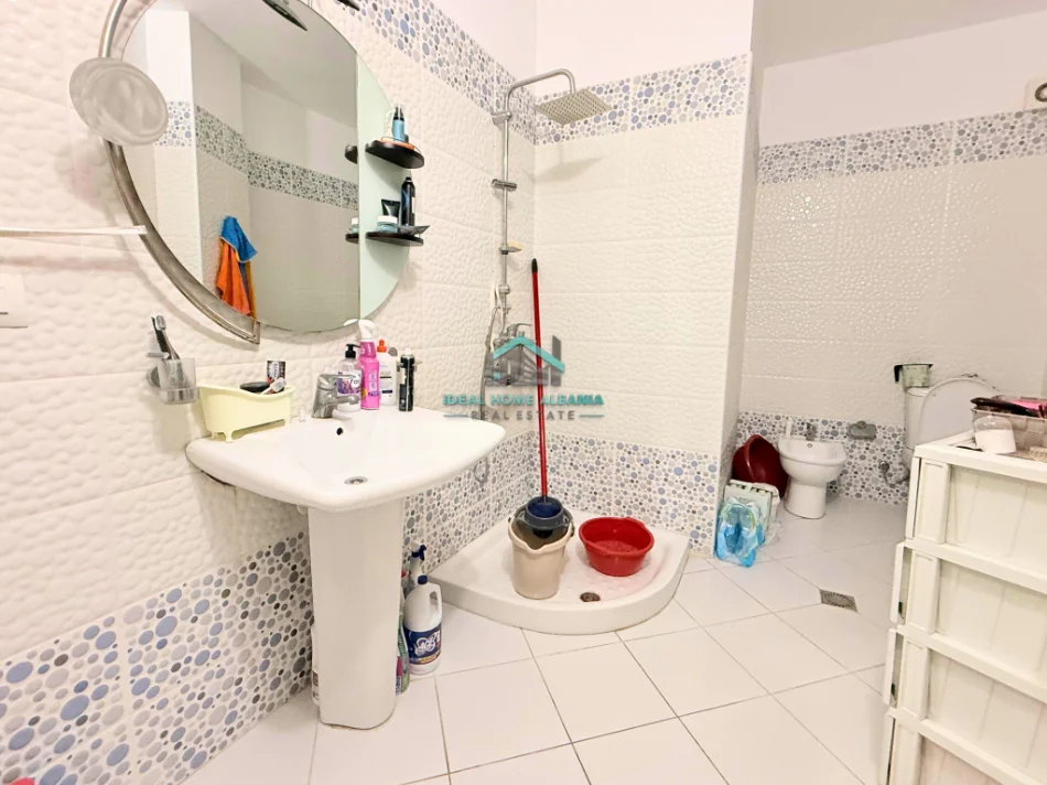Vlore, jepet me qera apartament 3+1+Ballkon Kati 9, 120 m² 163.000 € (kisha ortodokse)