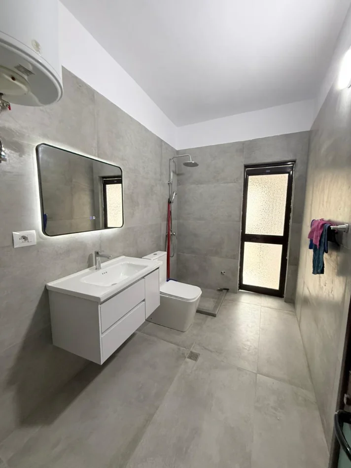 Tirane, jepet me qera apartament 2+1 Kati 2, 85 m² 600 € (Don Bosko)