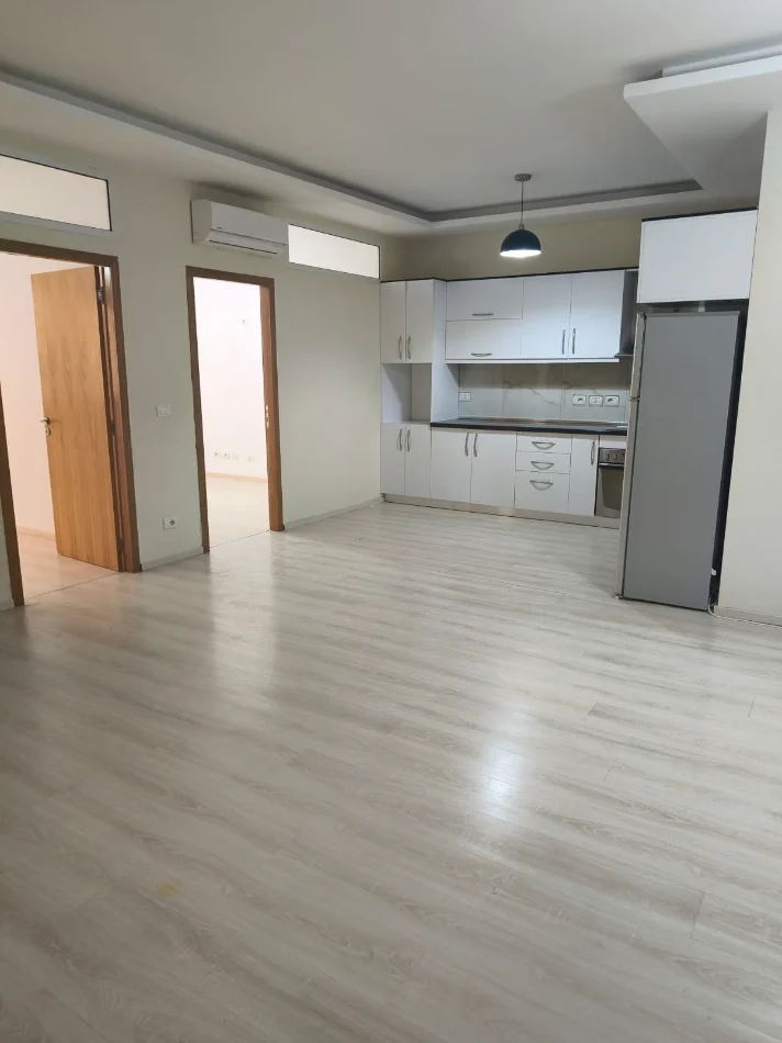 Tirane, shitet apartament 2+1 Kati 1, 75 m² 118.000 € (5 Maj)