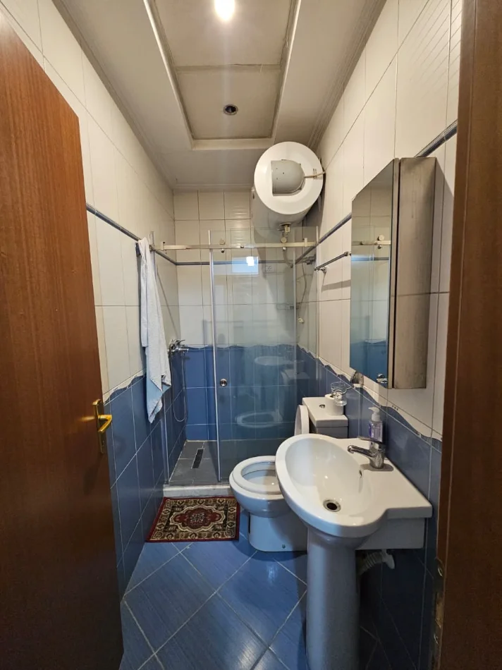 Shqiperi, jepet me qera apartament 2+1+Ballkon Kati 2, 110 m² 650 € (Vizion Plus)