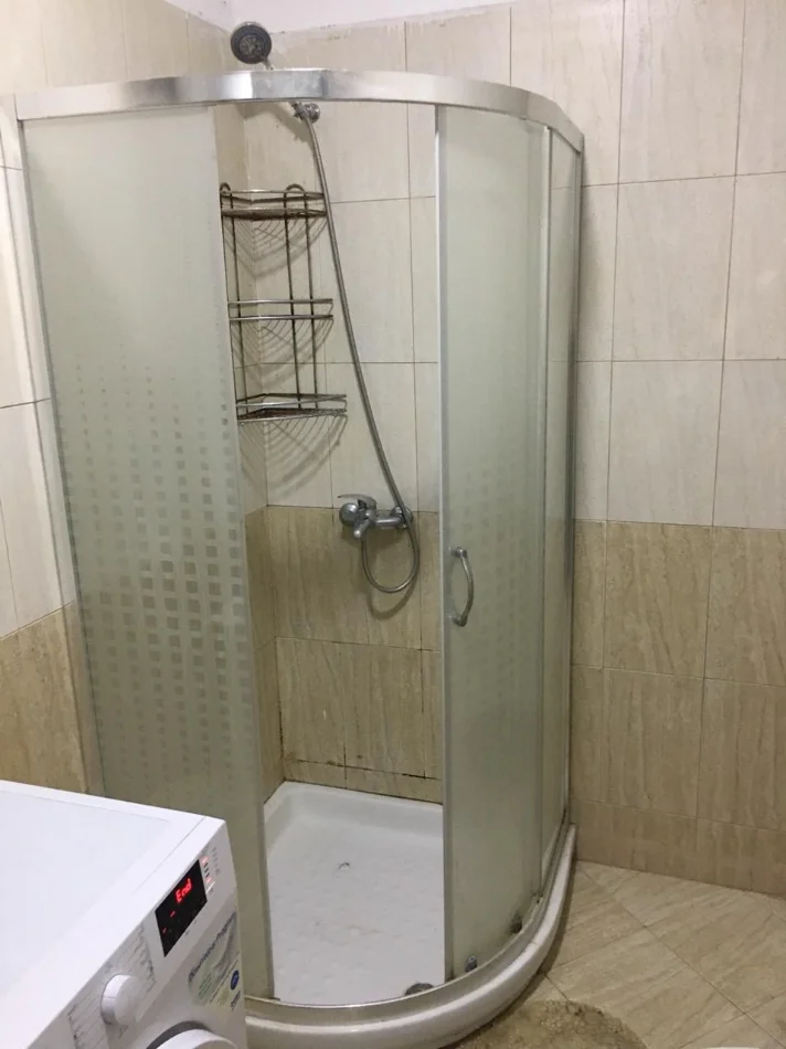 Tirane, jap me qera apartament 1+1 Kati 4, 48 m² 358 € (Astir, afer Diambe Market)