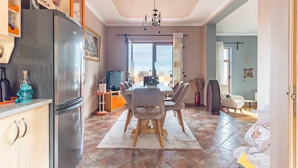 Tirane, jepet me qera Vile Kati 3, 440 m² 2.300 € (Rruga Pano Lulo)