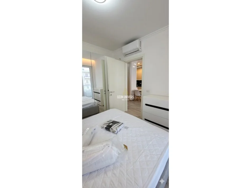 Tirane, jepet me qera apartament 1+1+Ballkon Kati 1, 70 m² 600 € (bulevardi i ri)