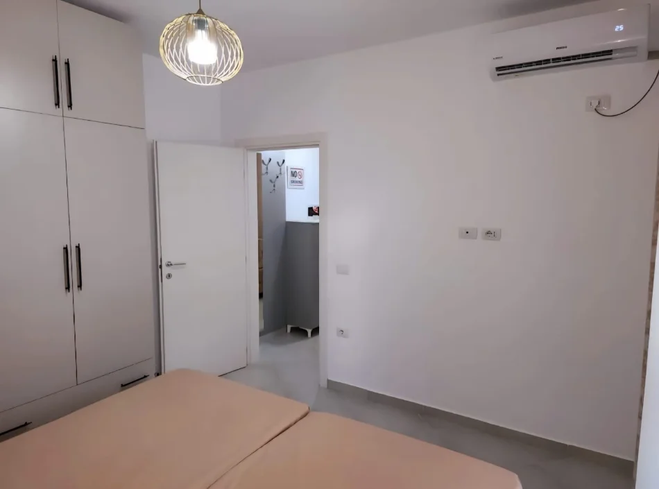 Tirane, jepet me qera apartament 1+1+Ballkon Kati 3, 50 m² 400 € (pranë Fakultetit të Mjekësisë)