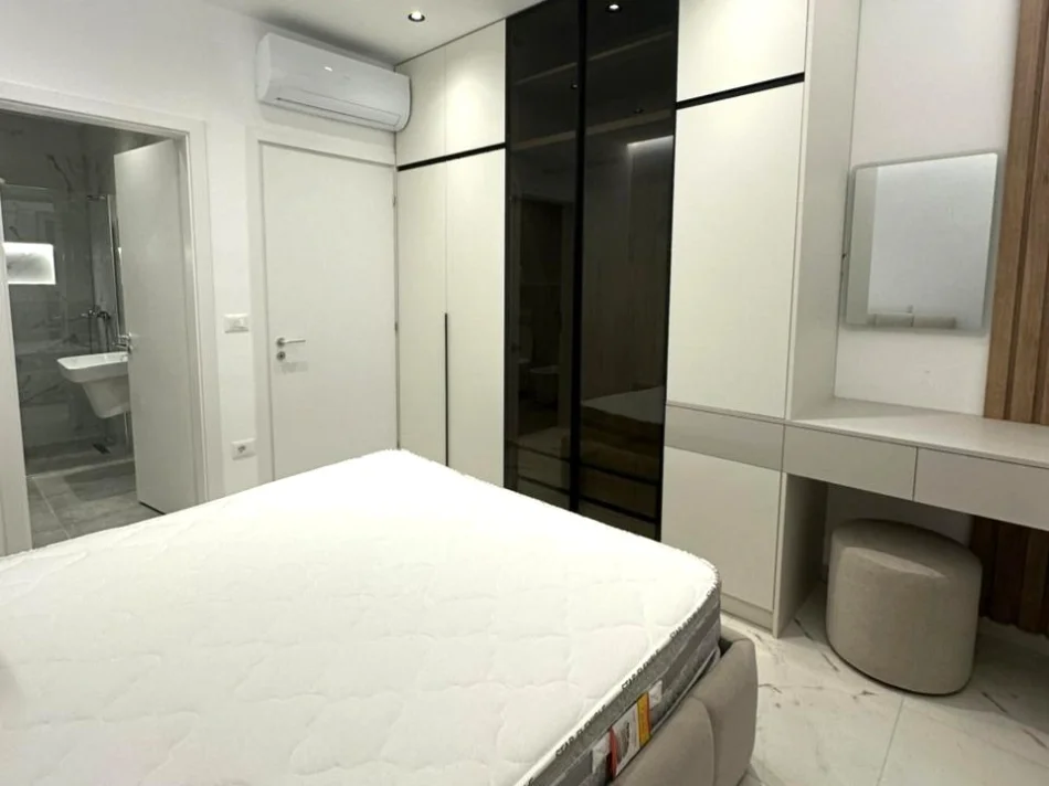 Tirane, jepet me qera apartament 2+1 , 95 m² 800 € (Rruga Dritan Hoxha)