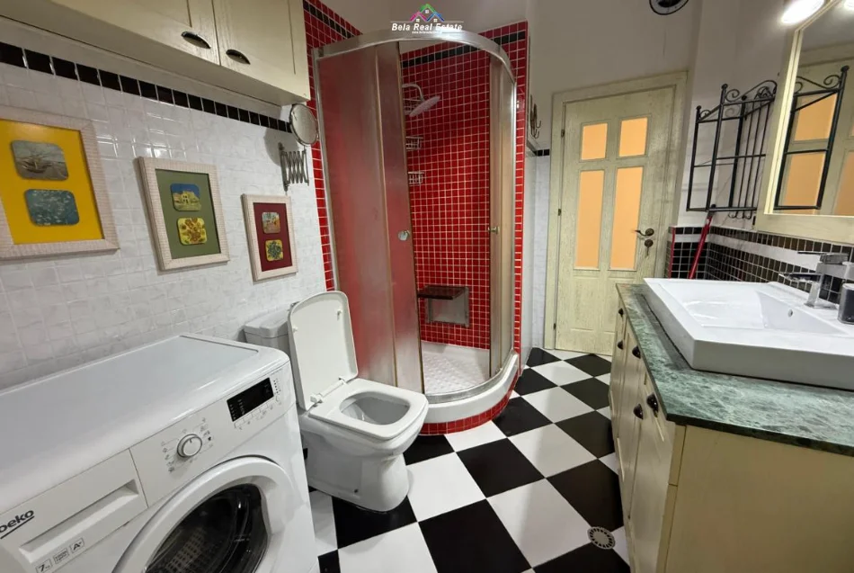 Tirane, shitet apartament 2+1+Ballkon Kati 4, 137 m² 272.000 € (prane Fondacionit Eleonor)
