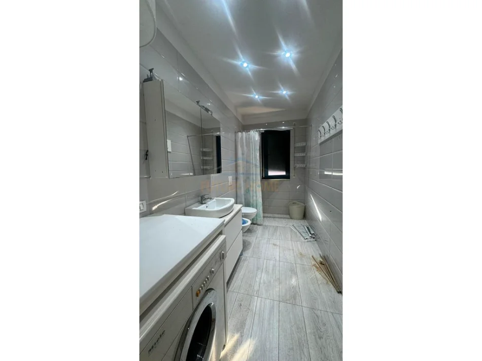 JEPET 3+1 ME PARKIM PER QERA, UNAZA E RE, GREEN CITY, 85,000 LEK/MUAJ