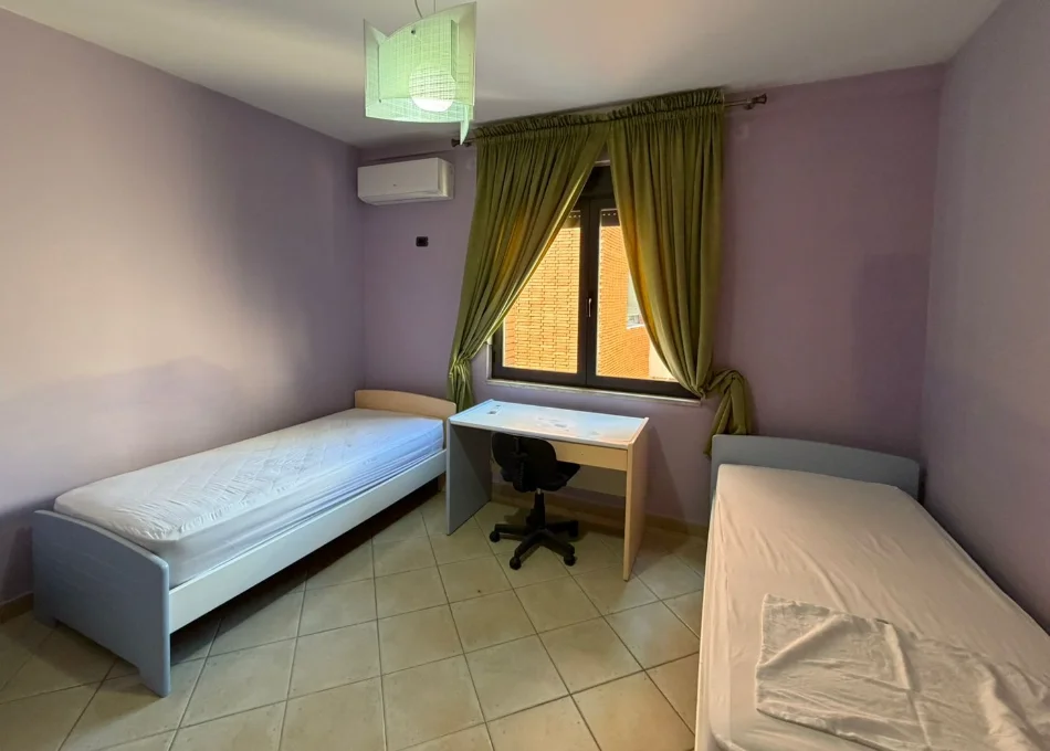 Tirane, jepet me qera apartament 2+1 , 103 m² 1.000 € 