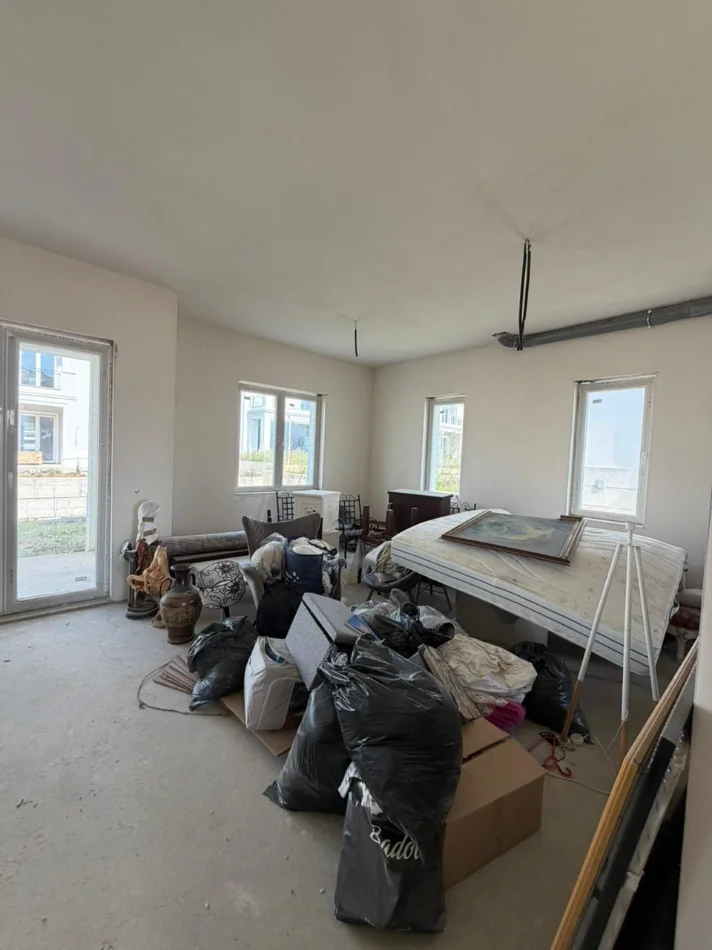 Tirane, shitet apartament Vile 2 Katshe , 516 m² (TEG)