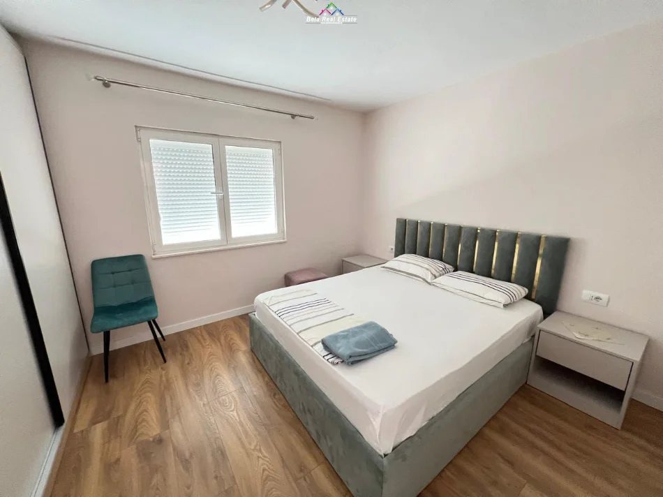 Tirane, jepet me qera apartament 1+1 Kati 5, 60 m² 630 € (Rruga Mine Peza, prane Grand Taxi)