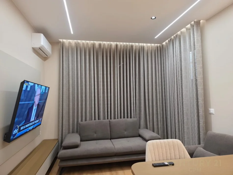 Tirane, shes apartament 1+1 Kati 4, 60 m² (Ish Blloku)