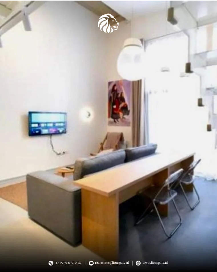 Tirane, jepet me qera apartament duplex Dublex Kati 0, 270 m² 2.500 € 