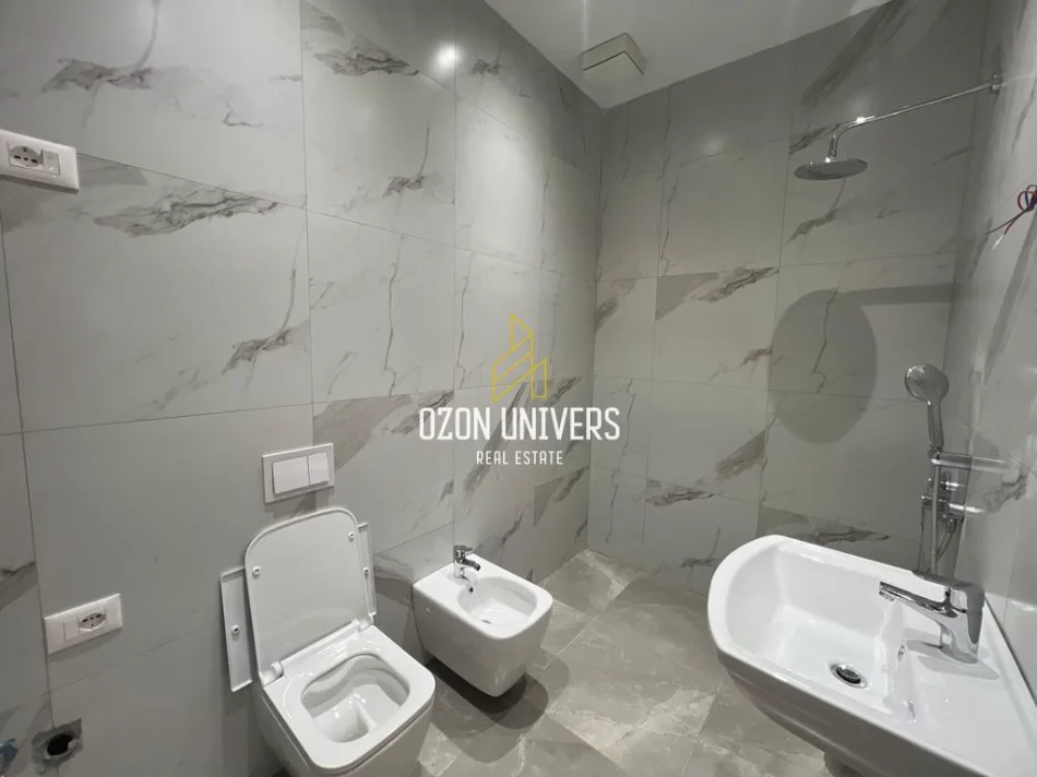 Tirane, jepet me qera apartament 1+1+Ballkon Kati 4, 77 m² 650 € (Garden Building, Rruga e Kavajës)