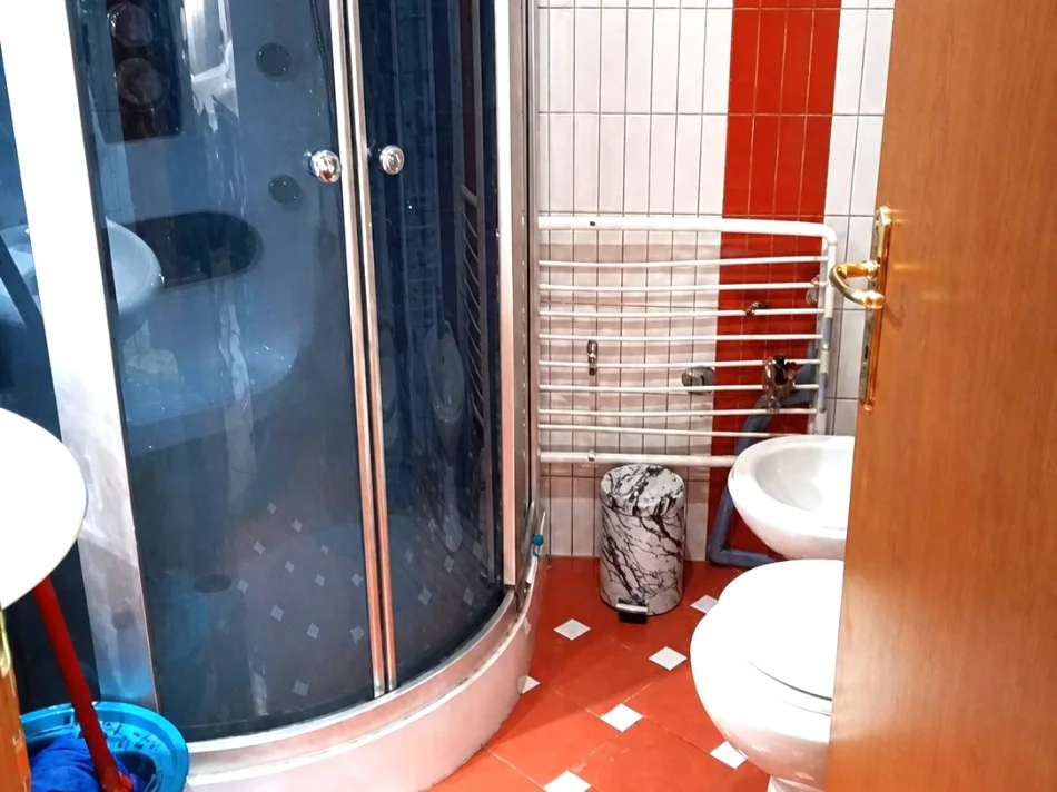 Tirane, jepet me qera garsonier 1+1 , 50 m² 500 € (Rruga Mihal Duri)