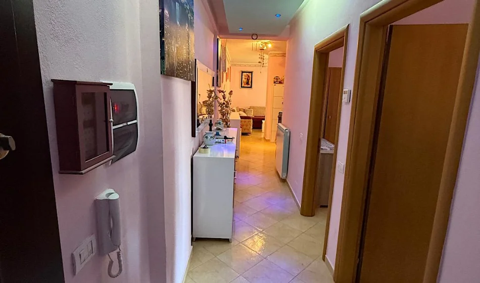 Vlore - Lungomare, shitet apartament 2+1 Kati 5, 117 m² 294.000 € 