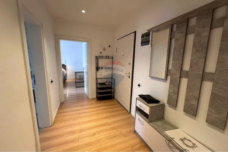 Tirane, jepet me qera apartament 1+1 Kati 4, 55 m² 650 € (rruga myslym shyri)
