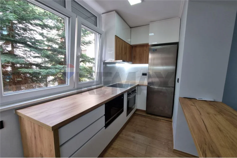 Tirane, jepet me qera apartament 1+1 , 69 m² 674 € (myslym shyri)