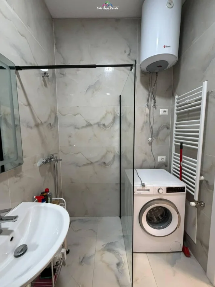 Tirane, jap me qera apartament 1+1+Ballkon Kati 2, 65 m² 620 € (Farmacia 10, Kompleksi Arlis)