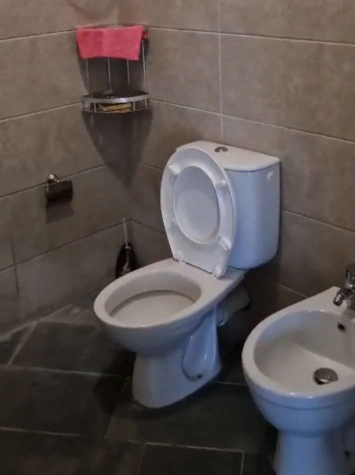 Tirane, jepet me qera apartament 2+1+Ballkon Kati 7, 80 m² 700 € (Rruga Teodor Keko, pranë Marinaj Hotel)