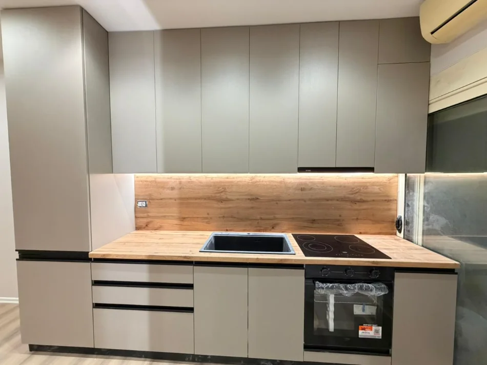 Vlore - Lungomare, shitet garsonier Studio Kati 4, 43 m² 90.000 € (Rruga Dhimitër Konomi, Vlore)